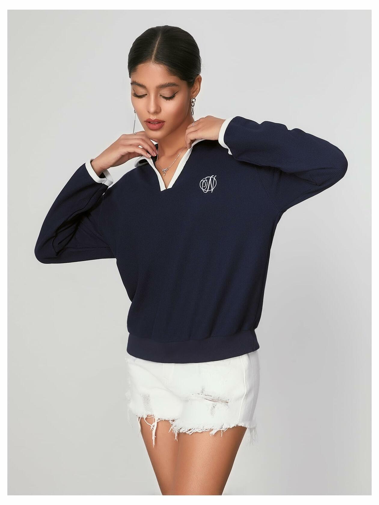 WDIRARA Women's V Neck Letter Graphic Sweatshirt Navy Blue Size S
