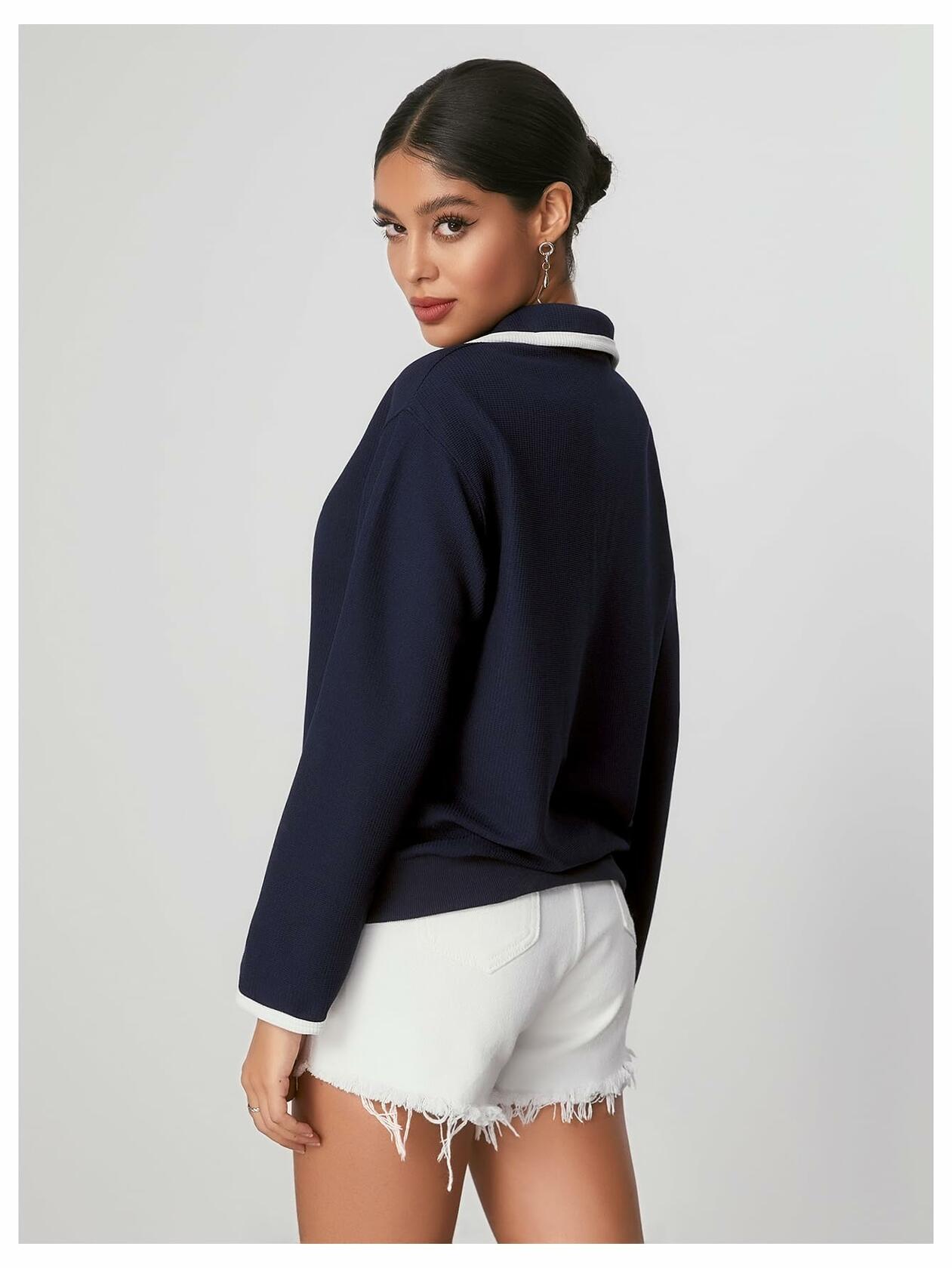 WDIRARA Women's V Neck Letter Graphic Sweatshirt Navy Blue Size S