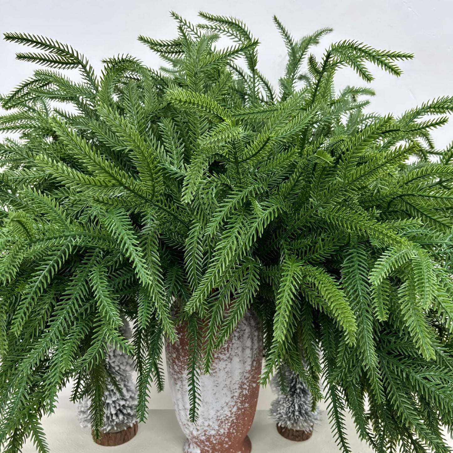 HUZIYAHAN Christmas Norfolk Pine Stems 18in Green Branches 8 Count