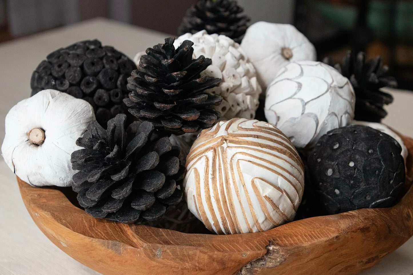 ANDALUCA Natural Tones Vase & Bowl Mini Pumpkins Pinecone Balls Black White