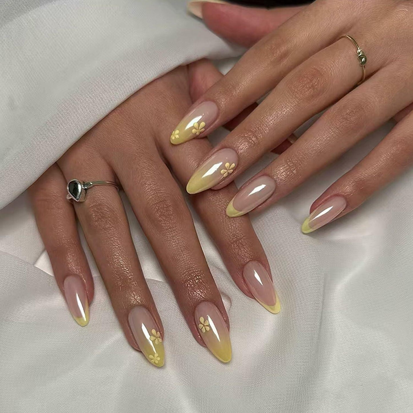 Almond Press On Nails Medium Glossy Flower French Tip Fake Nails 24pcs