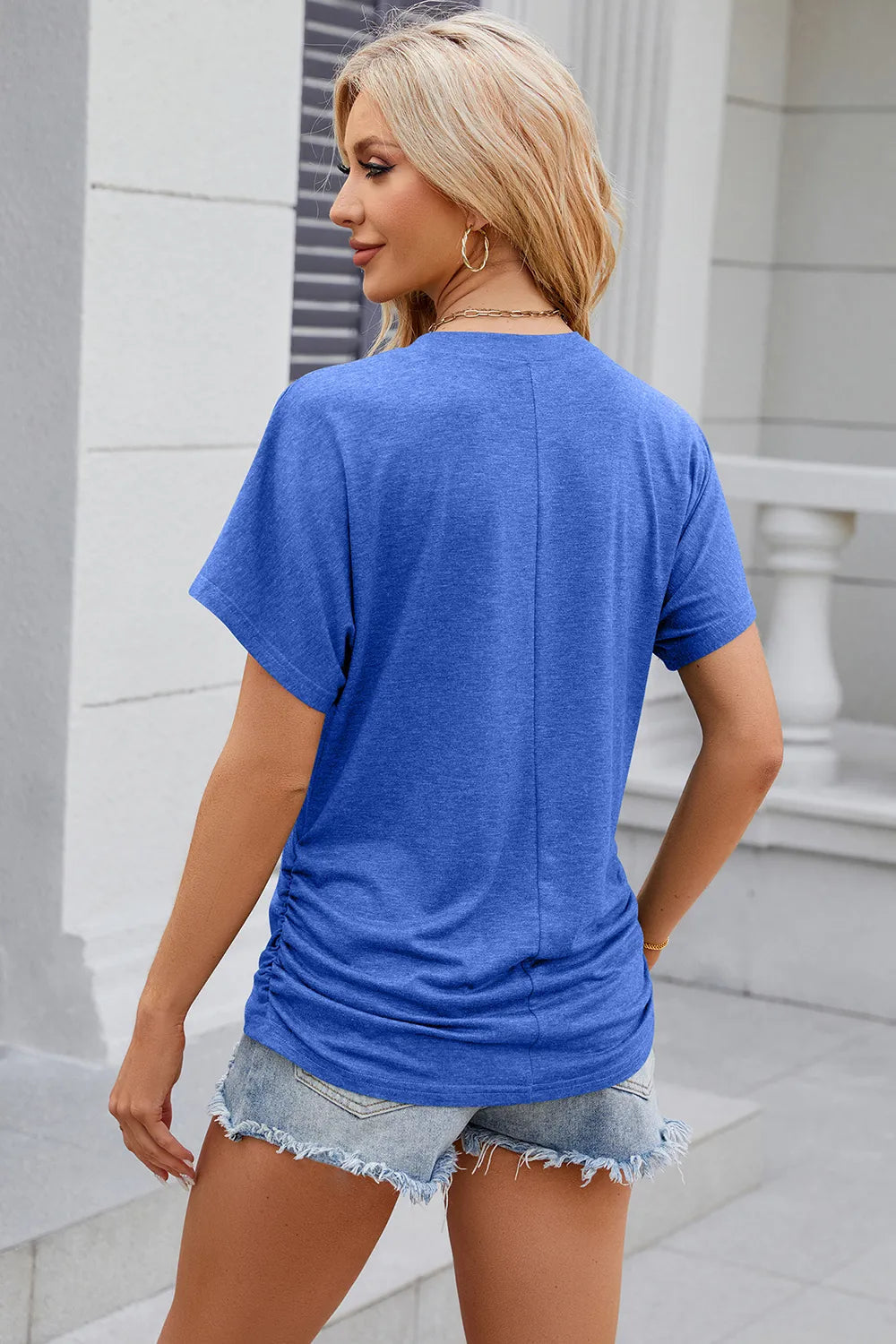 Solid color round neck loose short sleeved T-shirt top for women