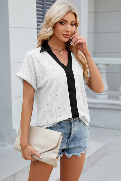 V-neck contrasting short sleeved loose T-shirt top for women